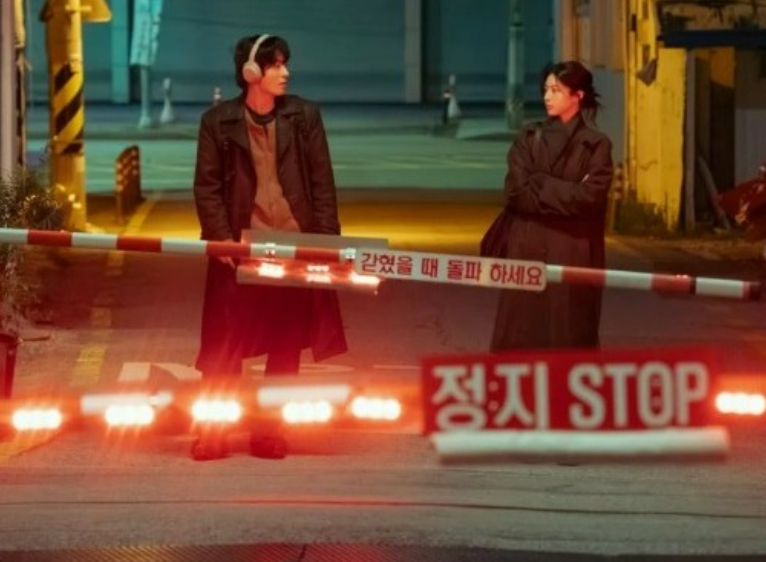 구교환, 고윤정 향해 “내 거” 외친 이유는?…’모자무싸’ 첫방부터 파격